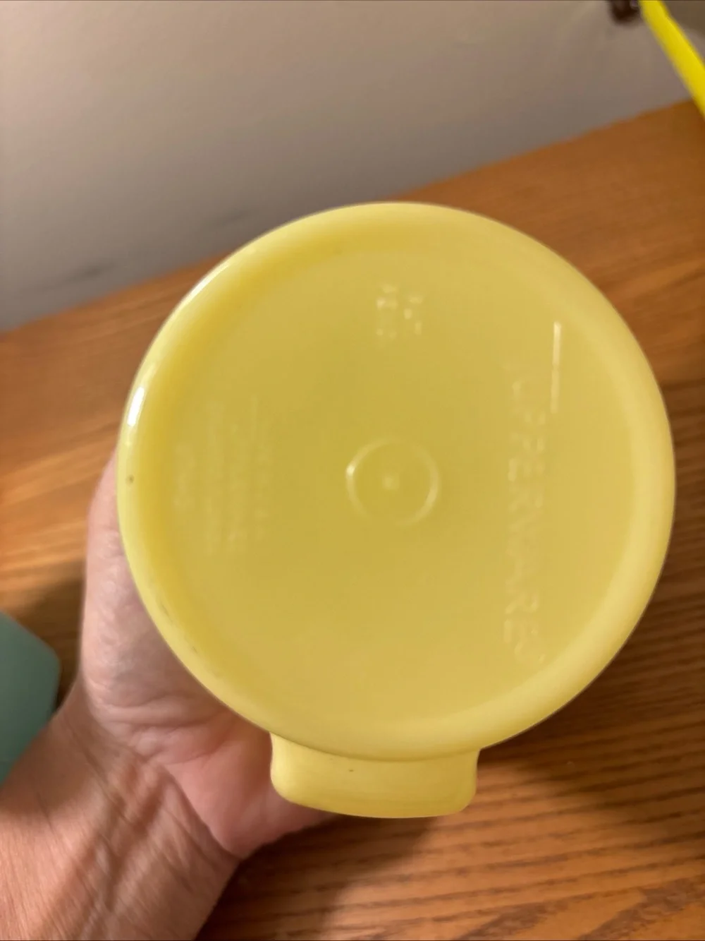 Tupperware Aqua and Yellow Pouring Cups with Flip Spouts